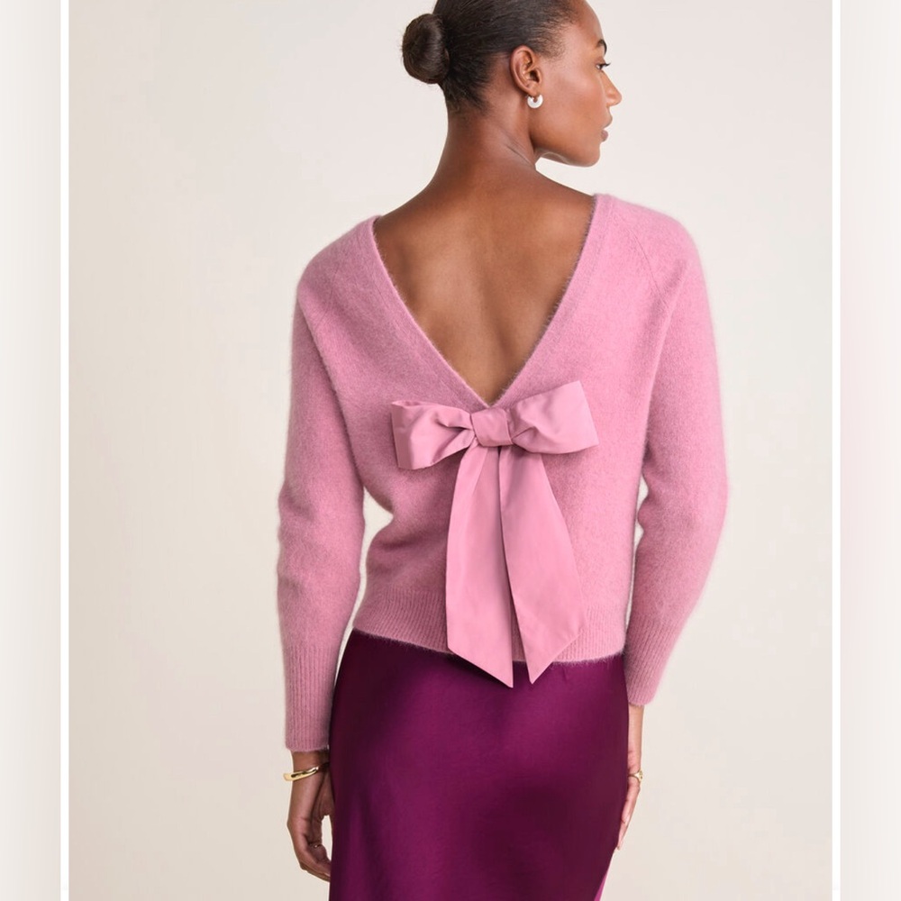 Vineyard Vines Luxe Bow Back Sweater in mauve rose size XS.
